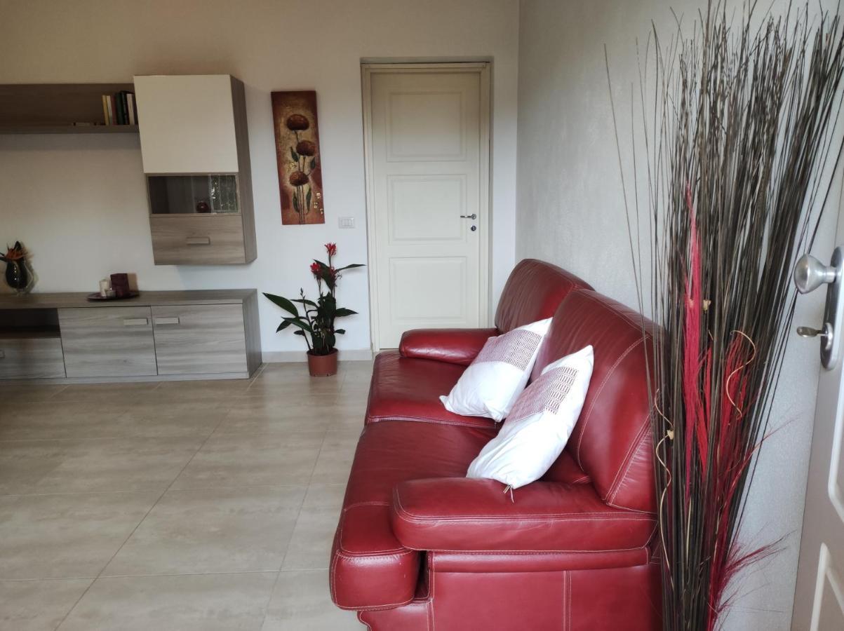 Apartamento La Casa Di Luca Olbia Exterior foto